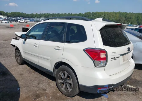 2017 Subaru Forester 2.5I Premium z USA, uszkodzony, nr VIN JF2SJAEC9HH551833